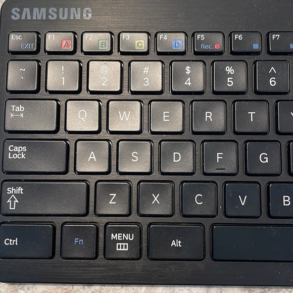 Samsung Wireless Keyboard - Picture 3 of 5